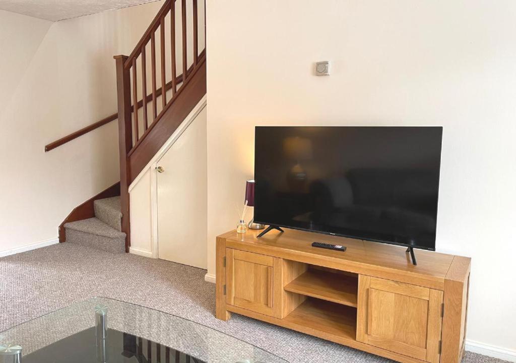 Kingsnorth Ashford Holiday Home Smithy Drive Sleeps 5 Free Wifi And Vehicle Parking מראה חיצוני תמונה