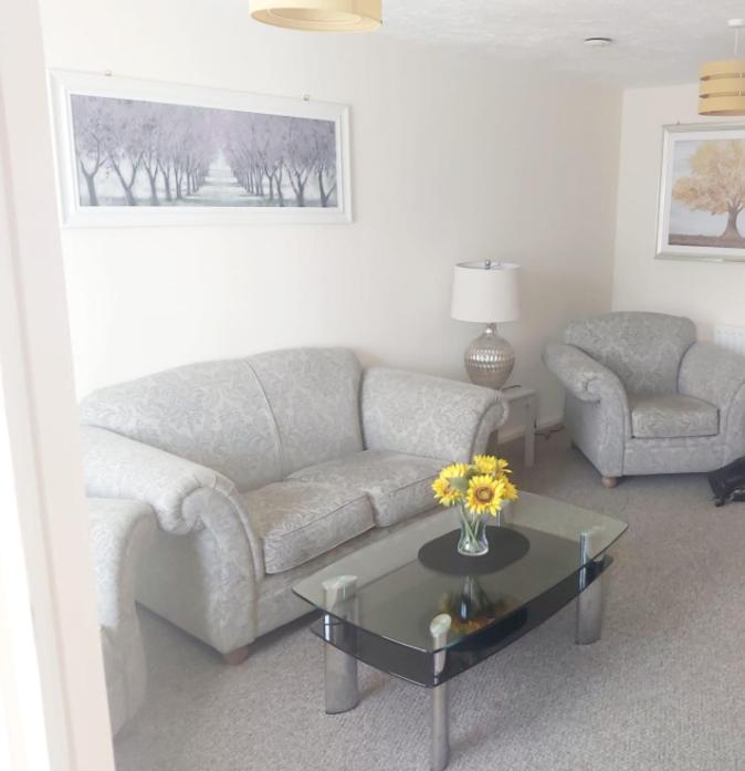 Kingsnorth Ashford Holiday Home Smithy Drive Sleeps 5 Free Wifi And Vehicle Parking מראה חיצוני תמונה